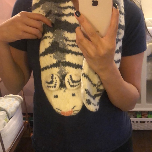 Kate Spade Tiger Knit Scarf - Picture 5 of 8